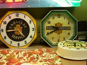{ Vintage Neon Clocks } Harley Davidson, neon clock, motorcycle