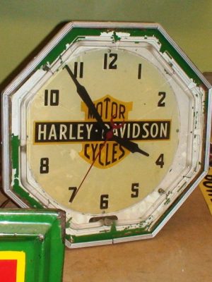 Harley Davidson Vintage Neon Clock